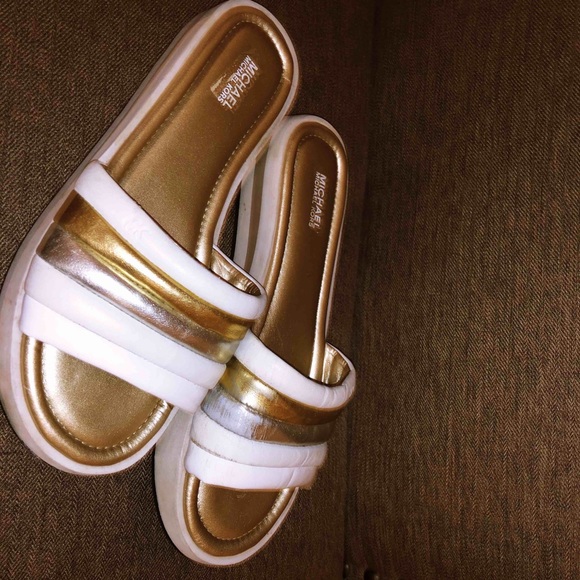 Michal Kors metallic platformed slides - Picture 2 of 2